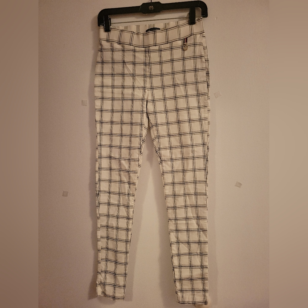 Tommy Hilfiger White & Black Plaid Slim Fit Pants – Size 4